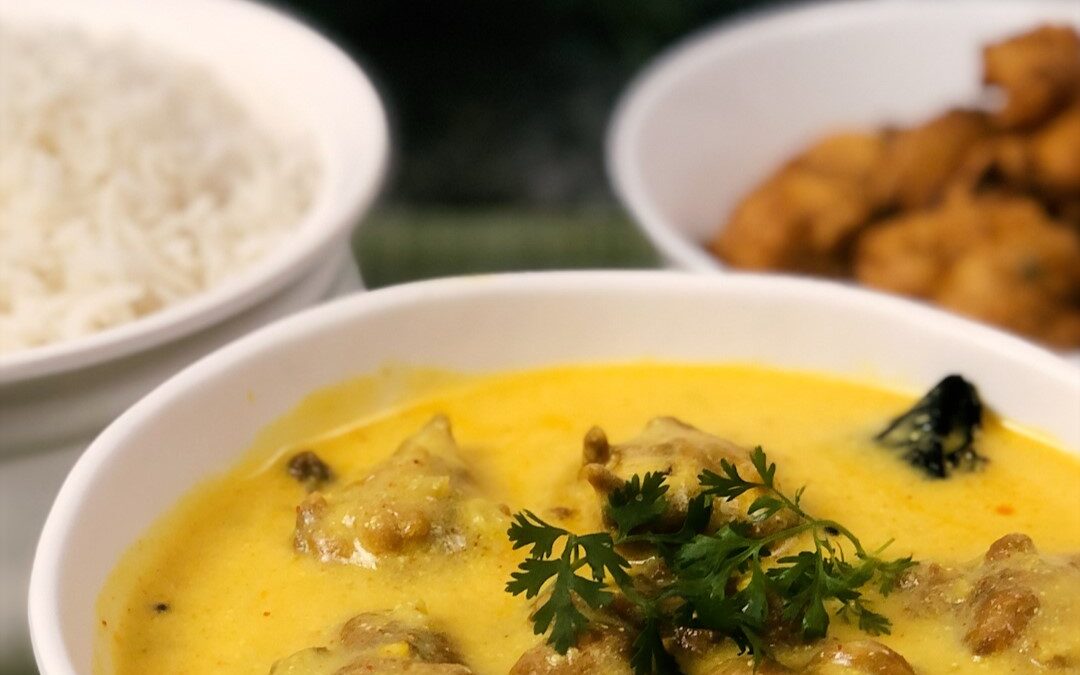 Kadhi Pakoda Recipe | Punjabi Kadhi Pakoda